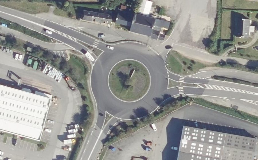 Vue aérienne du Rond-point anonyme n°26356760