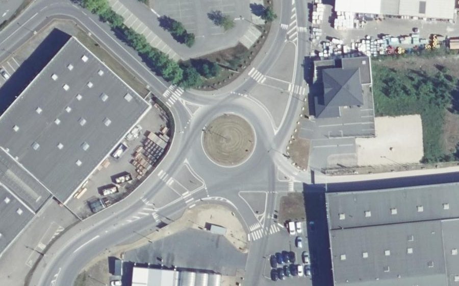 Vue aérienne du Rond-point anonyme n°26361006