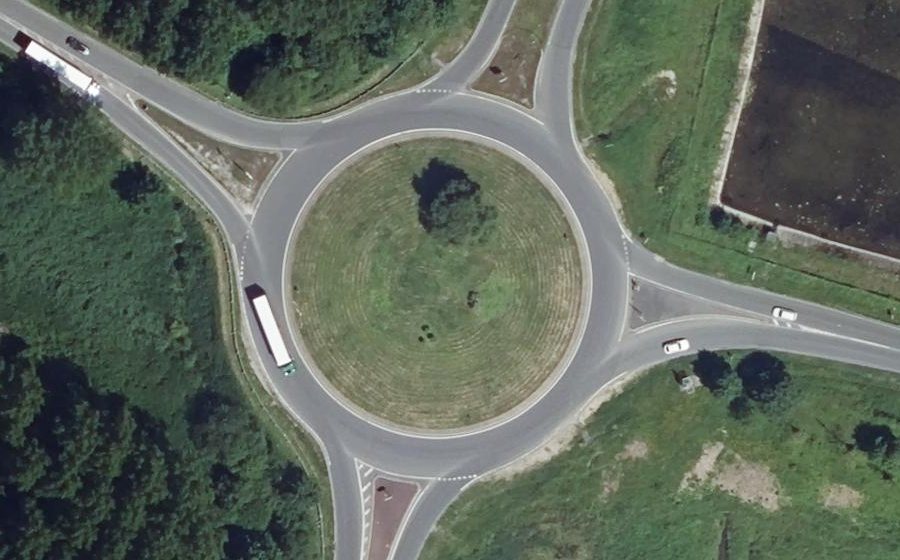 Vue aérienne du Rond-point anonyme n°26372063