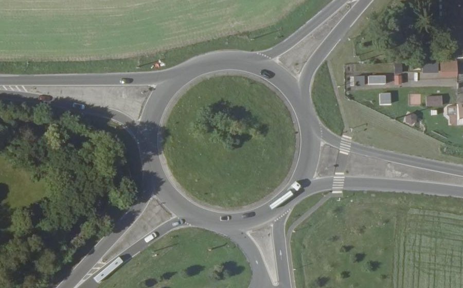 Vue aérienne du Rond-point anonyme n°26374837