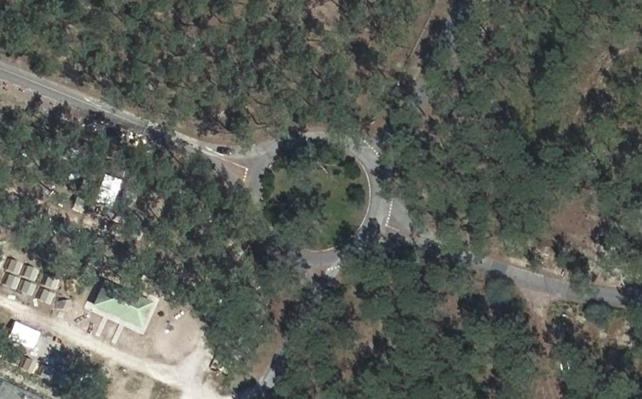 Vue aérienne du Rond-point anonyme n°26386719