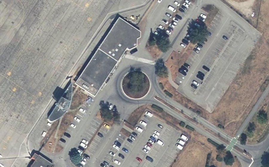 Vue aérienne du Rond-point anonyme n°26407536