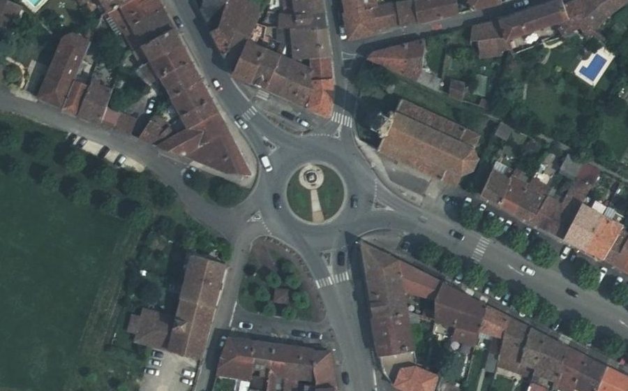 Vue aérienne du Rond-point anonyme n°26415100