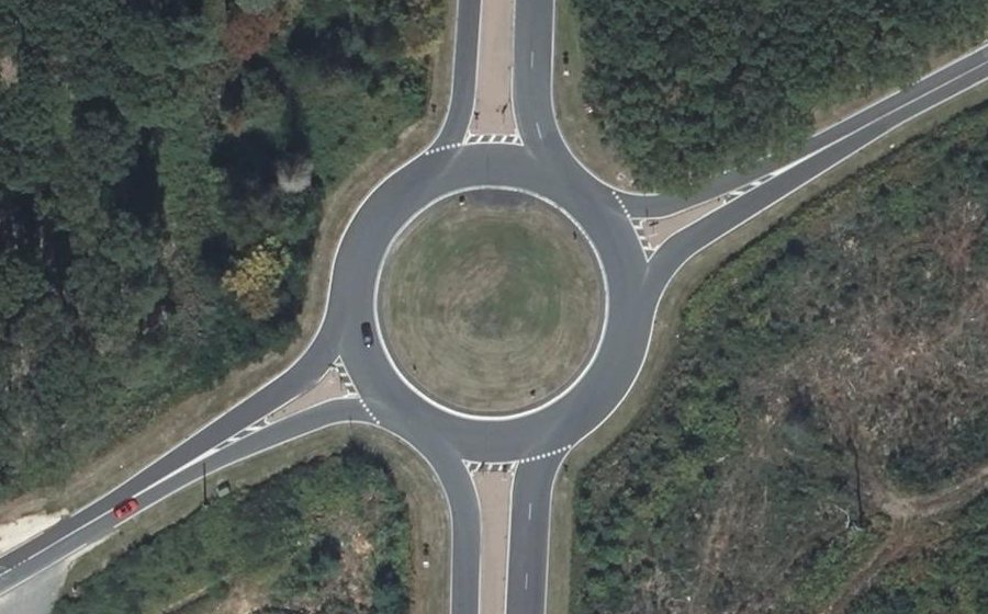 Vue aérienne du Rond-point anonyme n°26438667