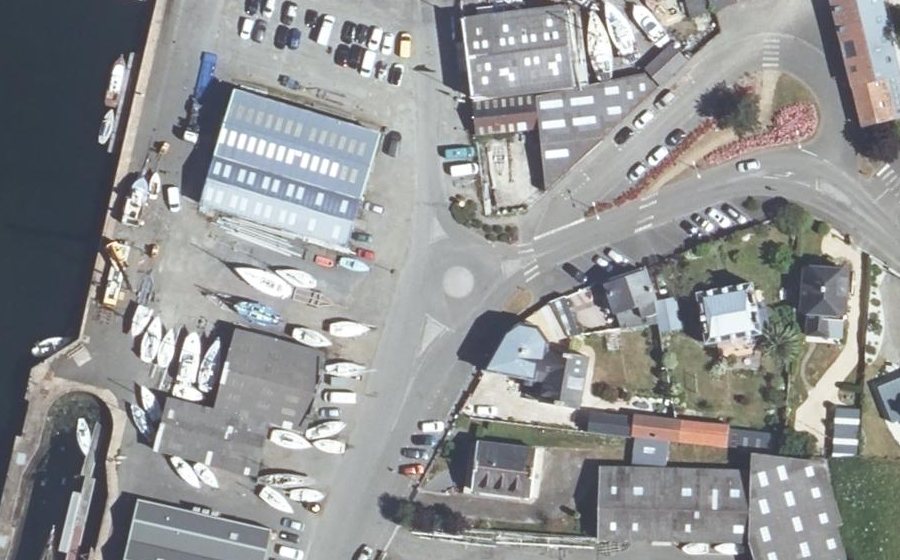 Vue aérienne du Rond-point anonyme n°26488282