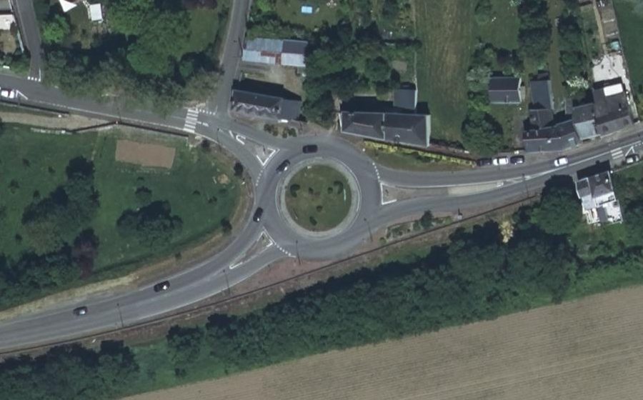 Vue aérienne du Rond-point anonyme n°26505676