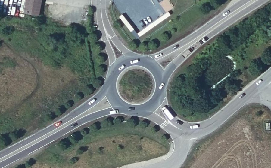 Vue aérienne du Rond-point anonyme n°26529990