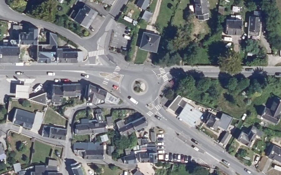 Vue aérienne du Rond-point anonyme n°26533038