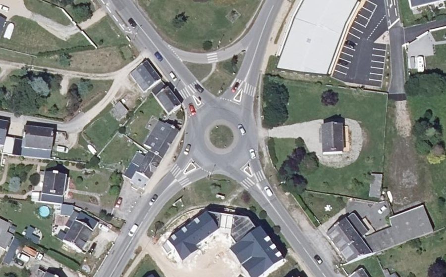 Vue aérienne du Rond-point anonyme n°26533328