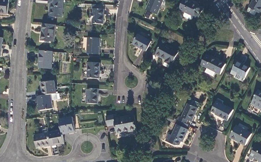 Vue aérienne du Rond-point anonyme n°26534007