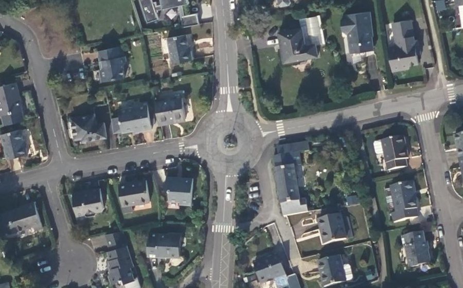 Vue aérienne du Rond-Point du Vieux Presbytère