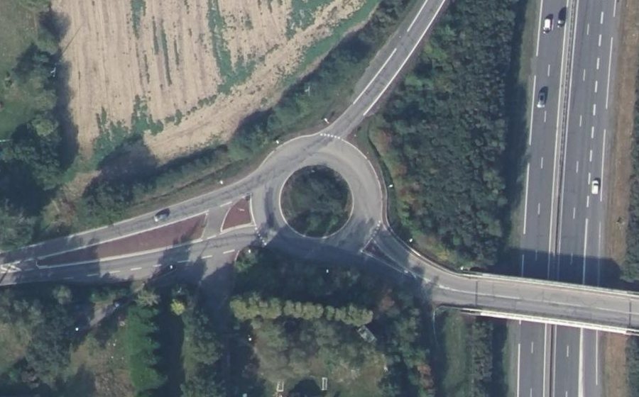 Vue aérienne du Rond-point anonyme n°26556237