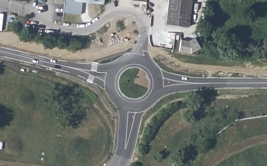 Vue aérienne du Rond-point anonyme n°26578662