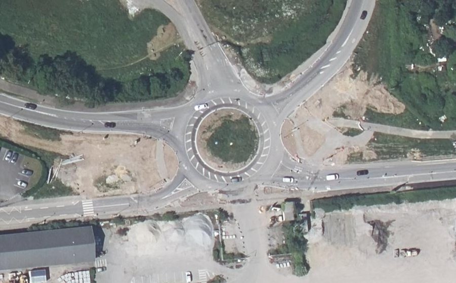 Vue aérienne du Rond-point anonyme n°26578671