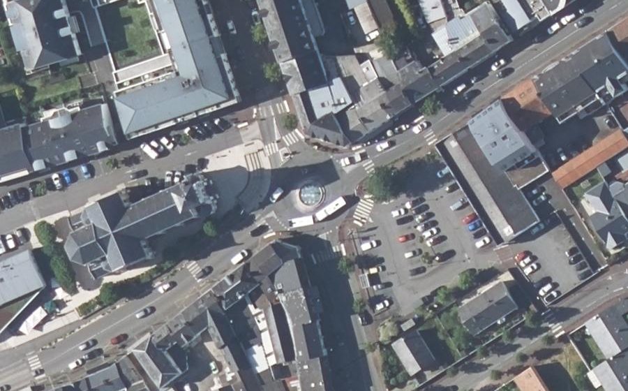 Vue aérienne du Rond-point anonyme n°26580757