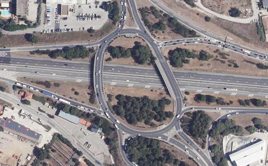 Vue aérienne du Rond-point anonyme n°26588078