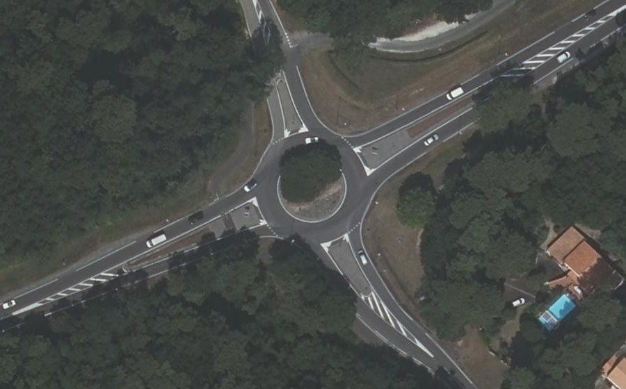 Vue aérienne du Rond-point anonyme n°26593510