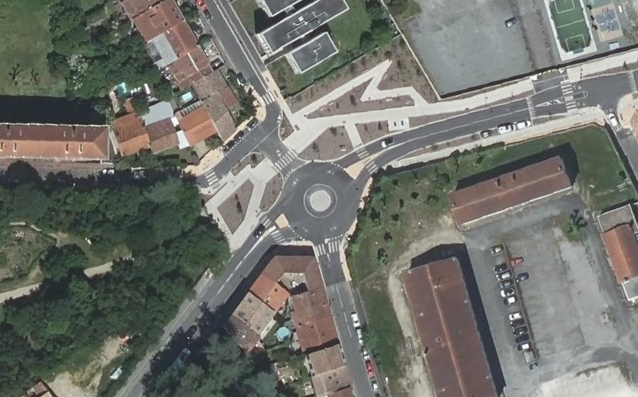 Vue aérienne du Place de Campeyraut