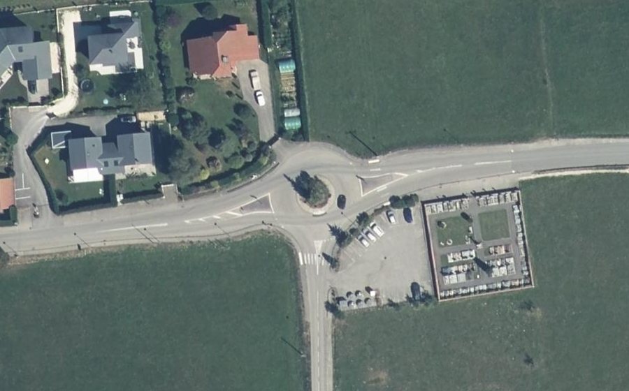 Vue aérienne du Rond-point anonyme n°26639087