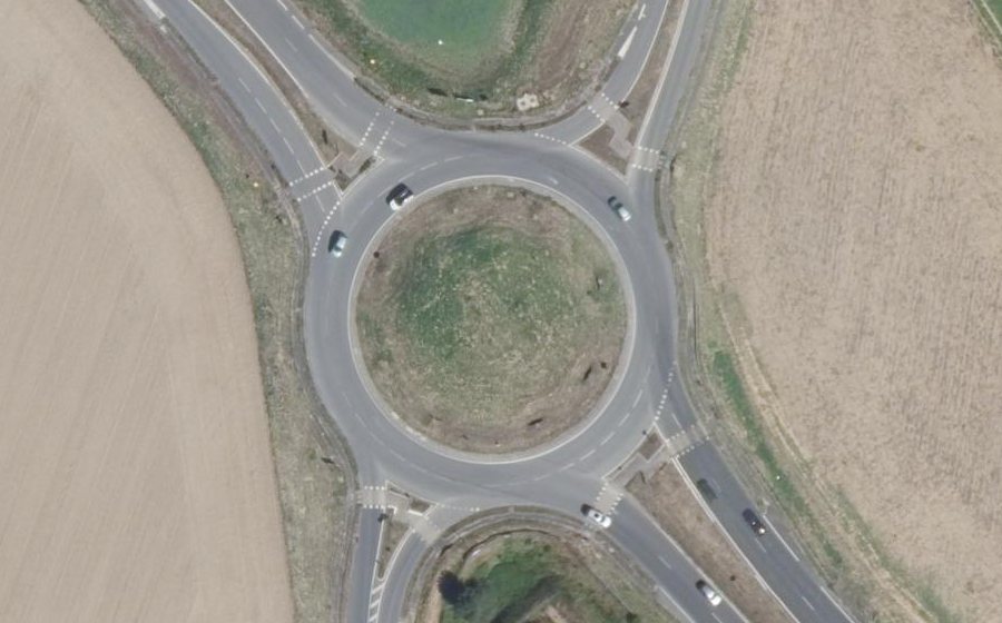Vue aérienne du Rond-point anonyme n°26652563