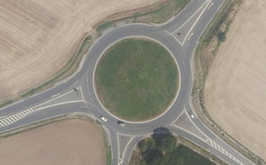 Vue aérienne du Rond-point anonyme n°26653288