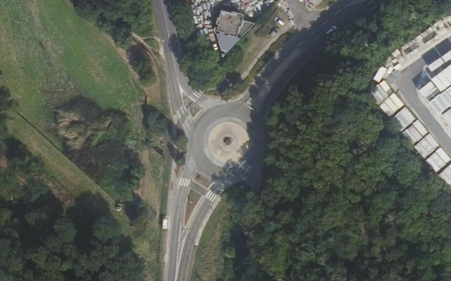 Vue aérienne du Rond-point anonyme n°26653291