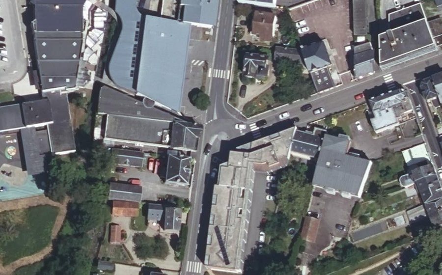 Vue aérienne du Rond-point anonyme n°26700565
