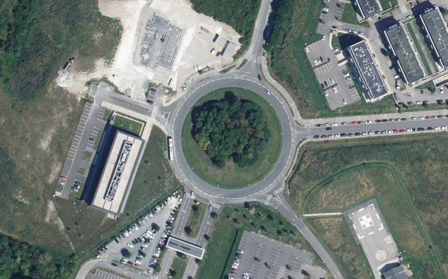 Vue aérienne du Rond-Point du Professeur Christian Cabrol