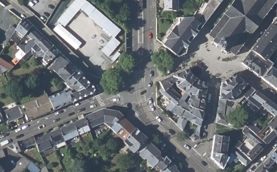Vue aérienne du Rond-point anonyme n°26730606