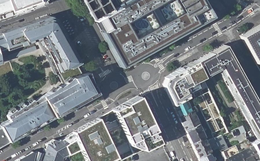 Vue aérienne du Rond-point anonyme n°26736655