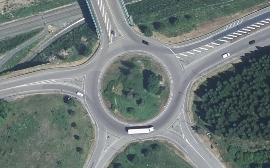Vue aérienne du Rond-point anonyme n°26754262