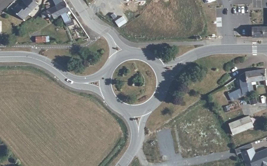 Vue aérienne du Rond-point anonyme n°26756805