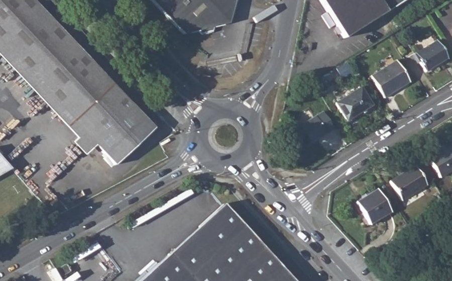 Vue aérienne du Rond-point anonyme n°26763840