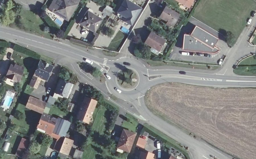 Vue aérienne du Rond-point anonyme n°26782321