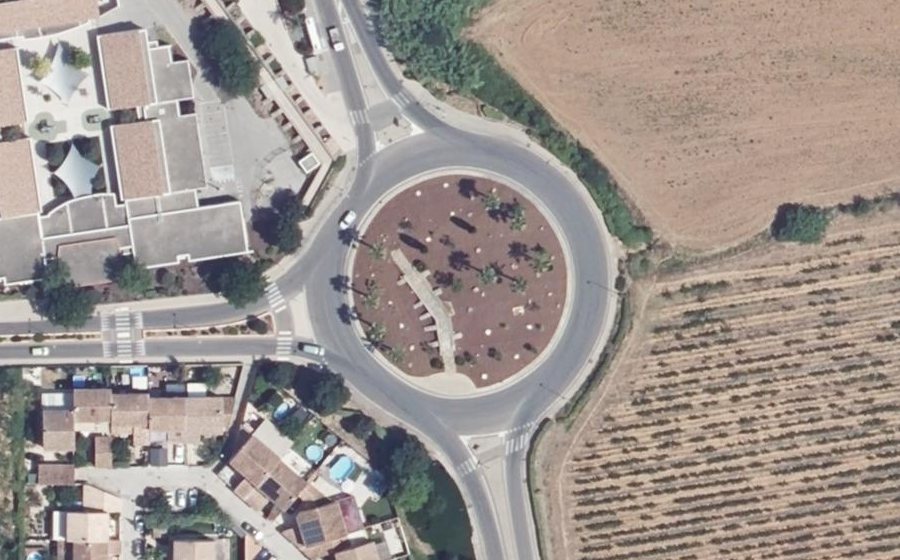 Vue aérienne du Rond-point anonyme n°26782710