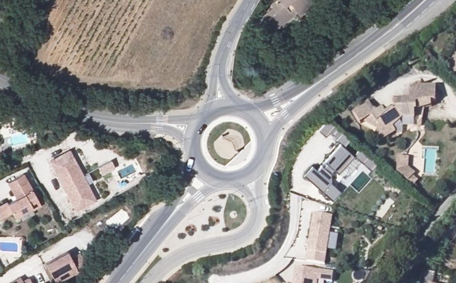 Vue aérienne du Rond-point anonyme n°26787272