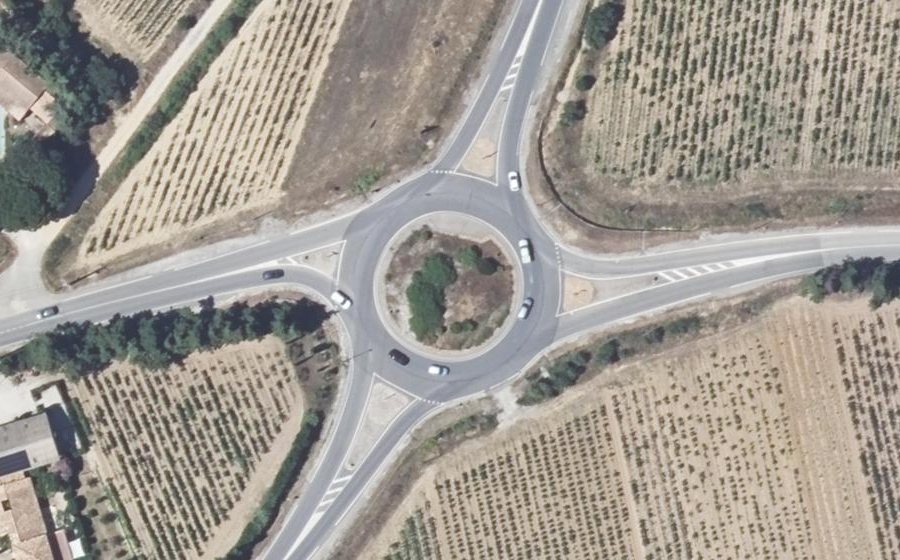 Vue aérienne du Rond-point anonyme n°26787279