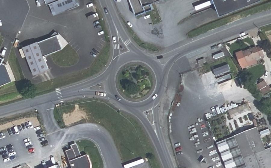 Vue aérienne du Rond-point anonyme n°26788165