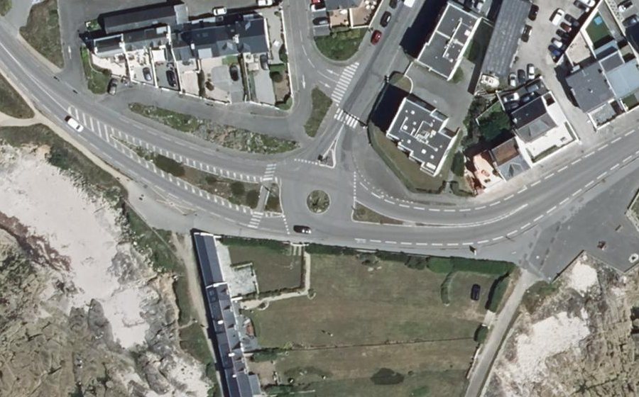 Vue aérienne du Rond-point anonyme n°26800797