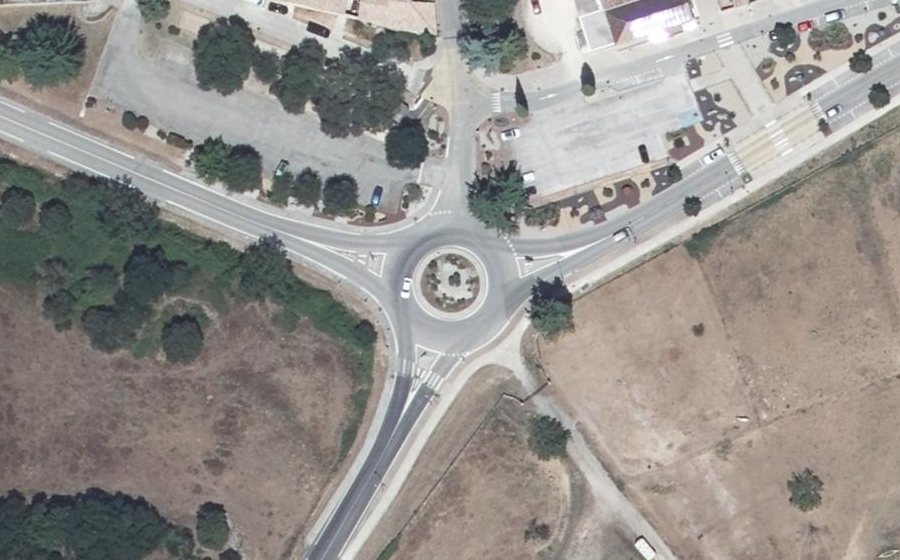 Vue aérienne du Rond-point anonyme n°268712873