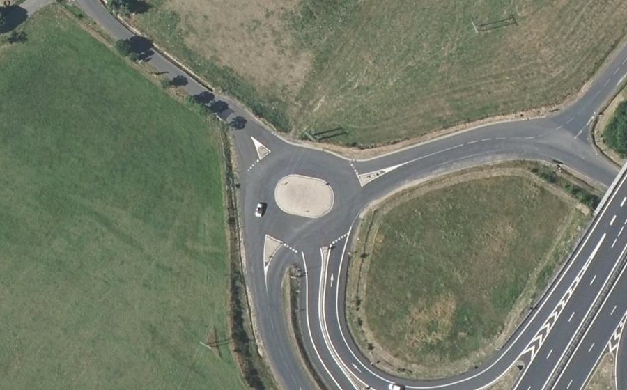 Vue aérienne du Rond-point anonyme n°26925954