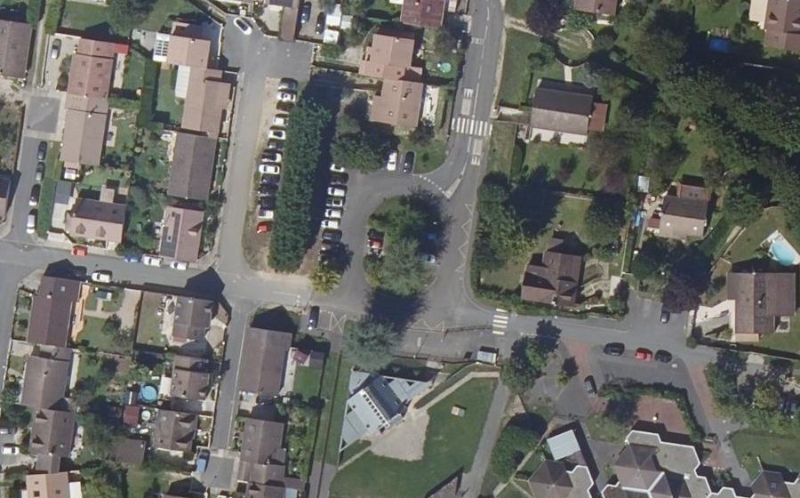 Vue aérienne du Rond-point anonyme n°26928153