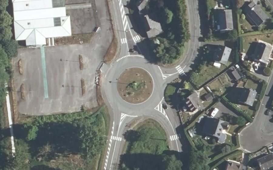 Vue aérienne du Rond-point anonyme n°26929370