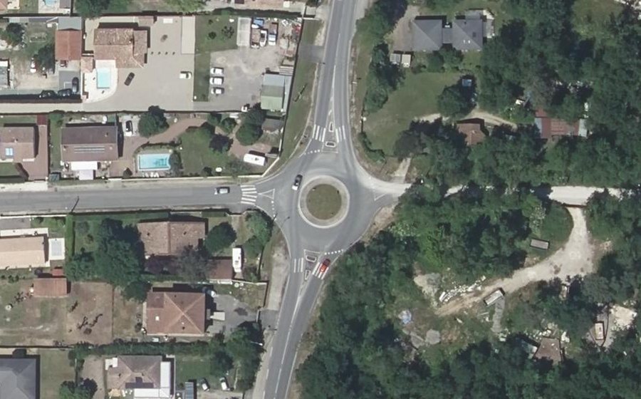 Vue aérienne du Rond-point anonyme n°26938233