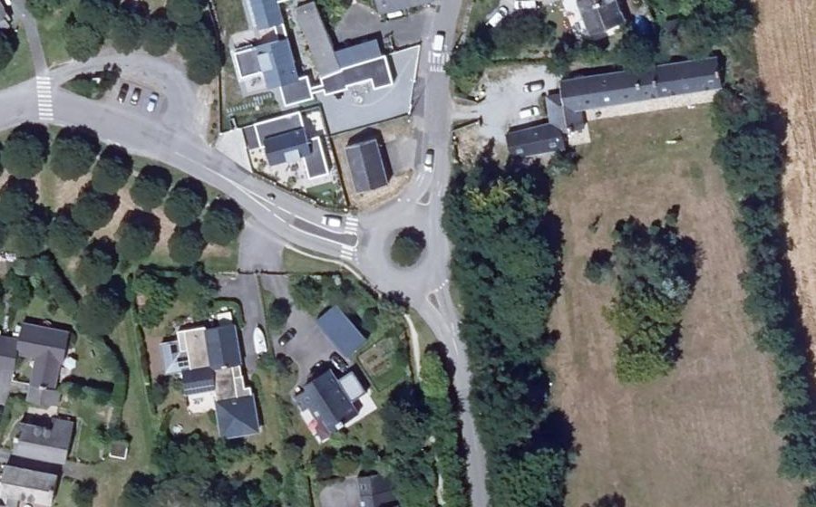 Vue aérienne du Rond-point anonyme n°26993005