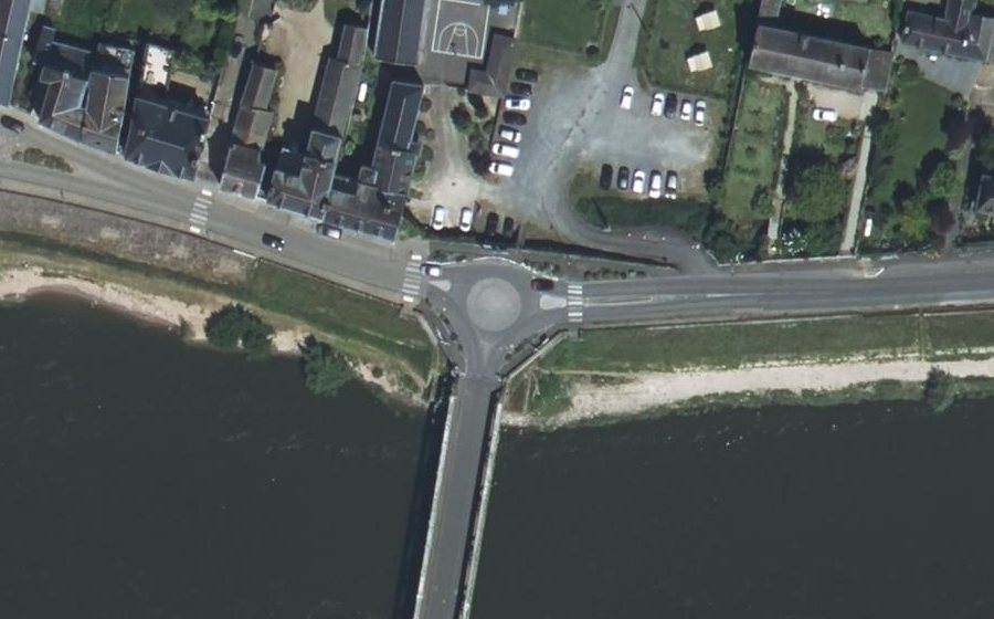 Vue aérienne du Rond-point anonyme n°27004064