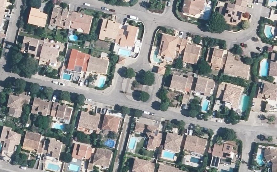Vue aérienne du Rond-point anonyme n°27124542