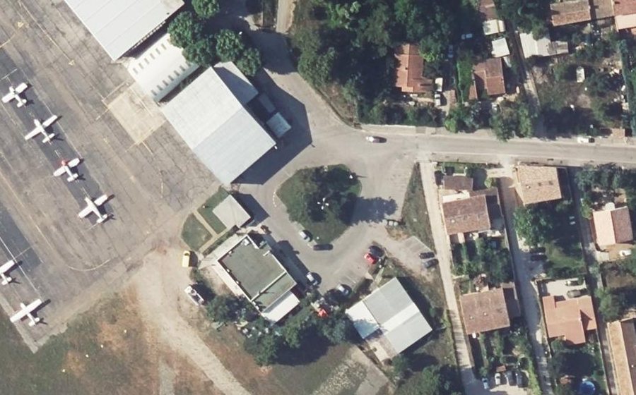 Vue aérienne du Rond-point anonyme n°27153519