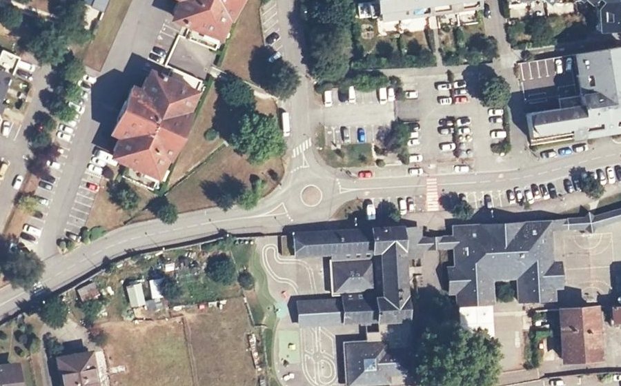 Vue aérienne du Rue des Écoles