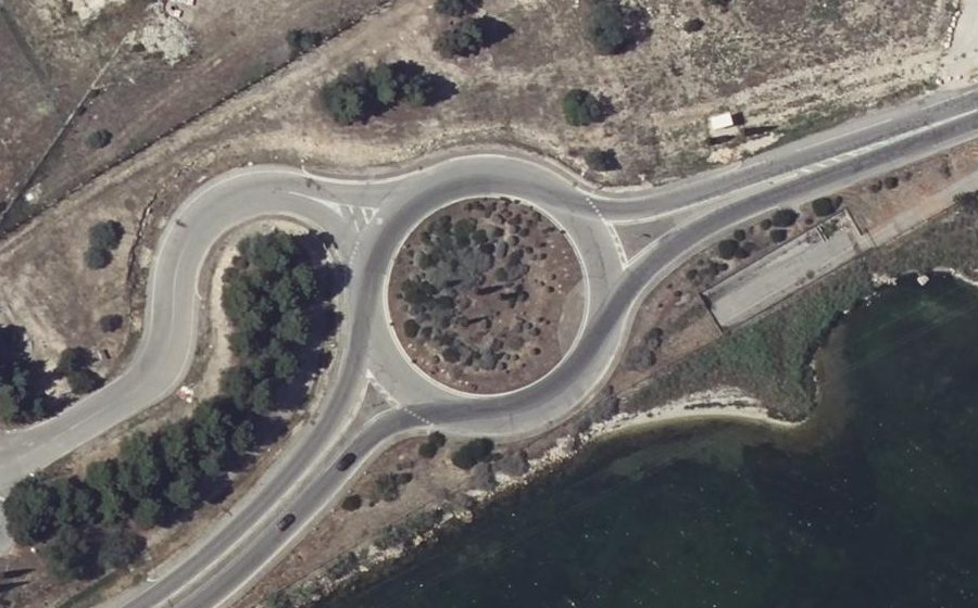 Vue aérienne du Rond-point anonyme n°27206253